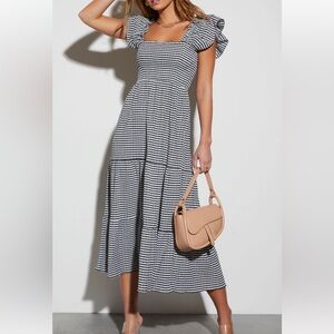 New maxi black and white striped dress